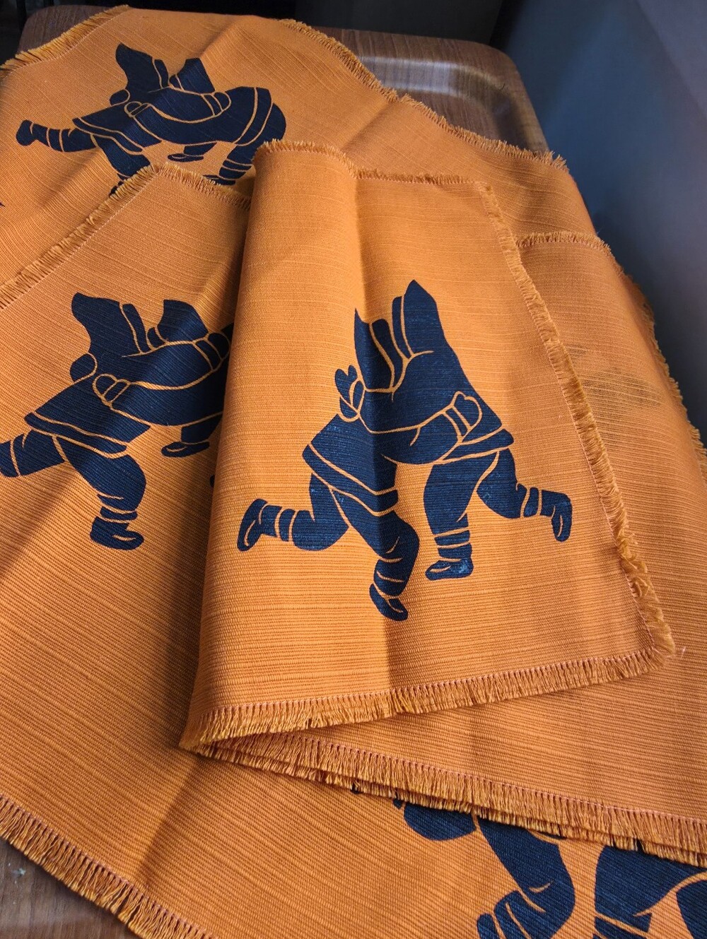 Vintage mid-century textured fabric placemat screen-printed